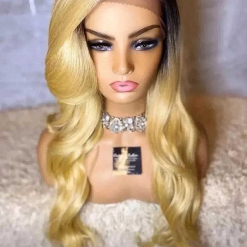 🛑SOLD🛑Lace Front Wig - Picture 4 of 4
